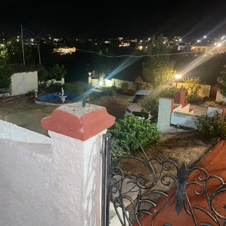 Hliannas House Tatil Evi *