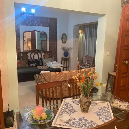 Hliannas House Efl