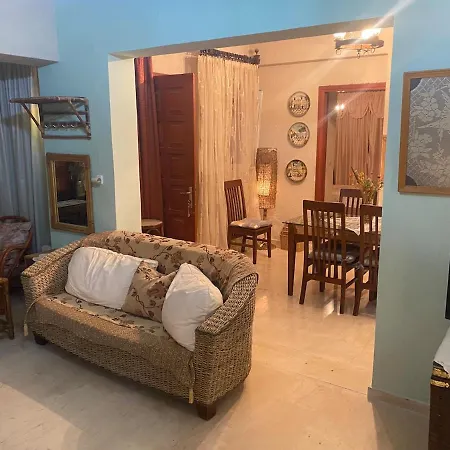 Hliannas House Tatil Evi *