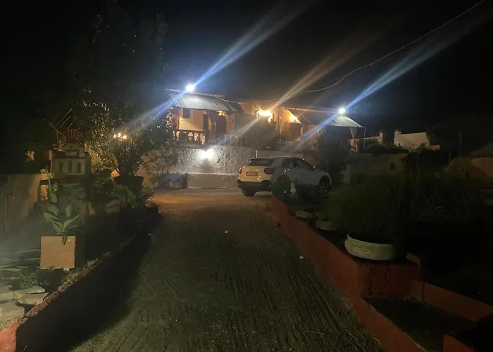 펜션 Hliannas House Efl